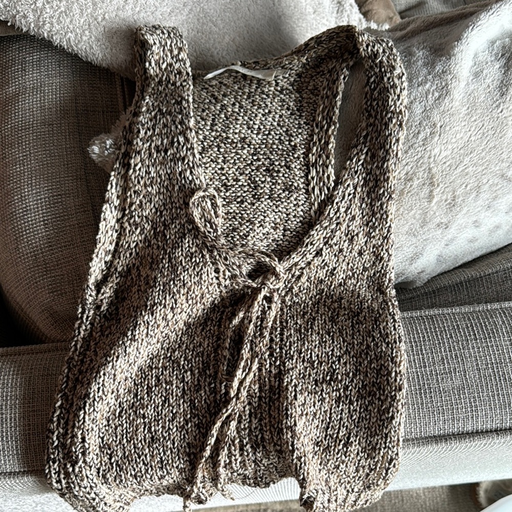 Knit Sleeveless Top in brown and Tan